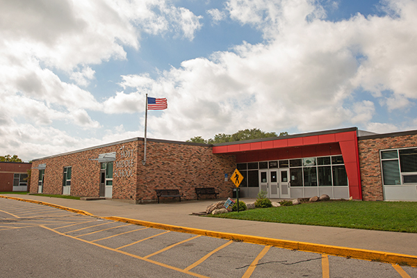 Photo of Hoyt Middle School