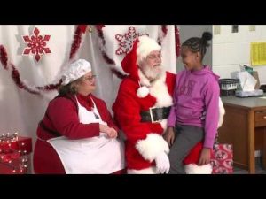 Hiatt Holiday Party – DMPS-TV News thumbnail