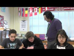 Lincoln Educators Honored for Teaching Arabic Language – DMPS-TV thumbnail