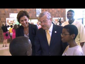 Governor Visits King’s Starfish Academy – DMPS-TV News thumbnail