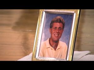 Ceremony Honors Beloved Brody Teacher – DMPS-TV News thumbnail