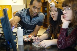 Assistant Professor Muhammad Spocter teaches graduate-level neuroanatomy concepts to high school students who in turn help further his research. 