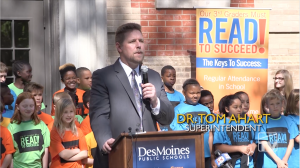 United Way, DMPS Team Up for Read to Succeed thumbnail