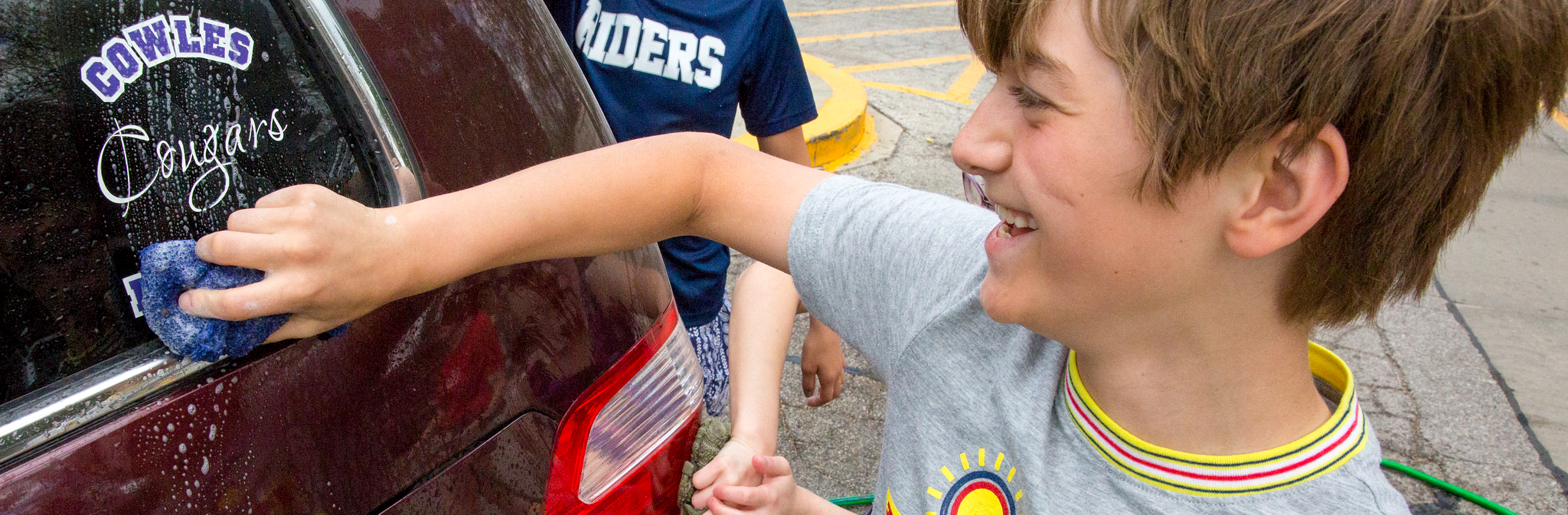 Cowles Families Show Teacher Appreciation With a Car Wash